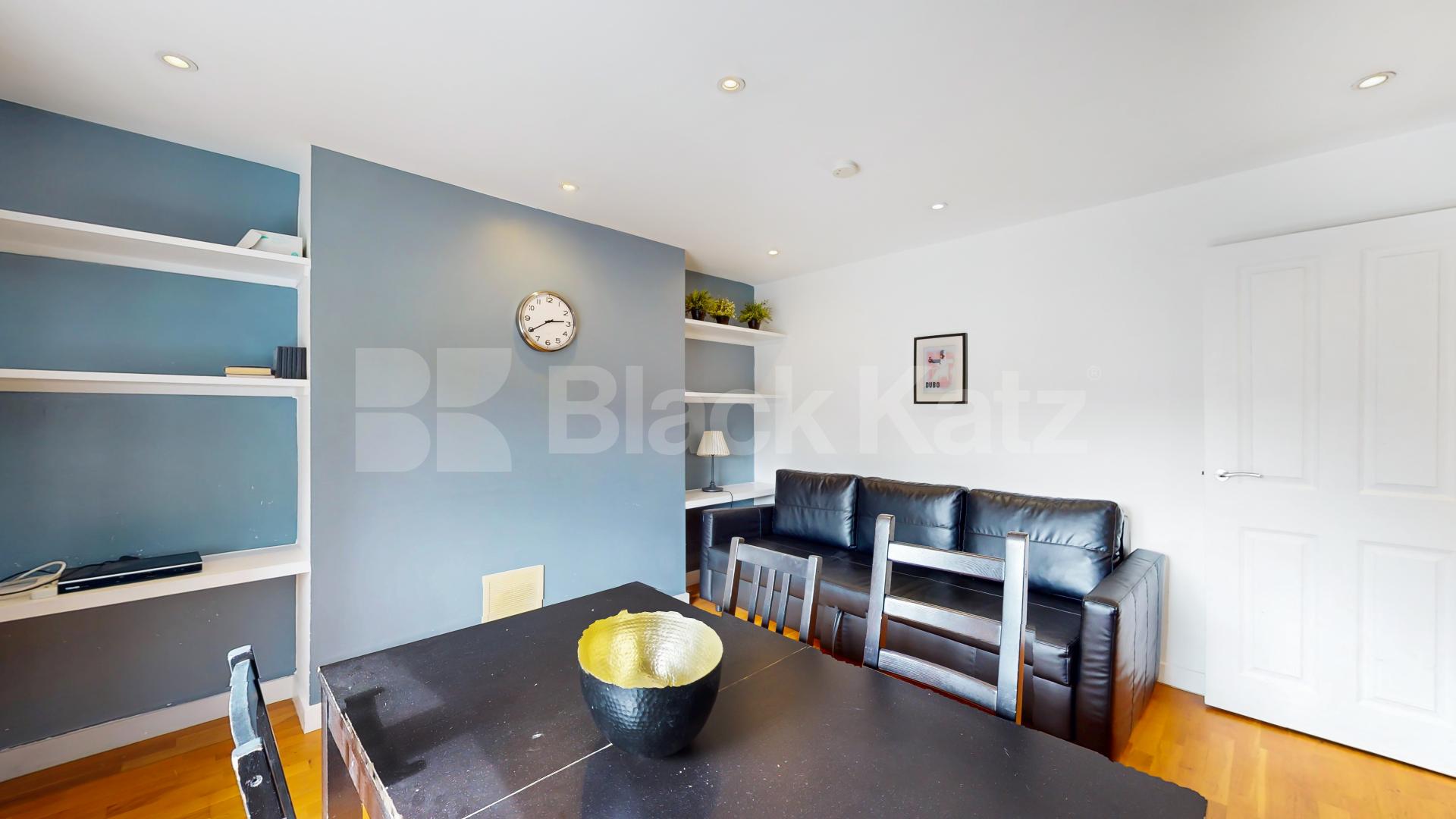 Refurbished Refurbished Two Bedroom Flat in Elegant Period Conversion Rochester Road, Camden